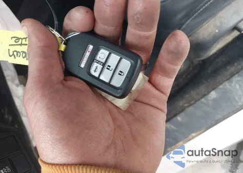 2018 Honda Accord Touring z USA, uszkodzony, nr VIN 1HGCV1F96JA117136